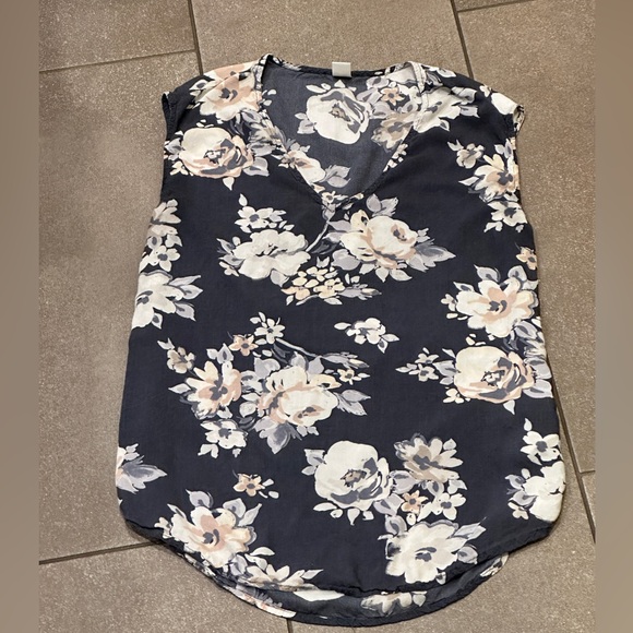 ❤️ BOGO FREE ❤️ Floral Sleeveless Women's Top - Grey and Cream - Old Navy Size S - Picture 6 of 9